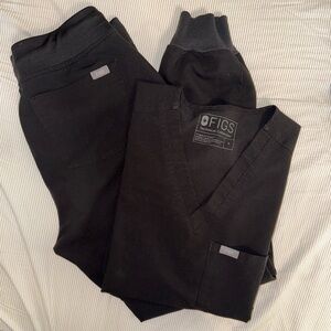Figs Black Scrub Set Small Catarina Top Zamora Bottom